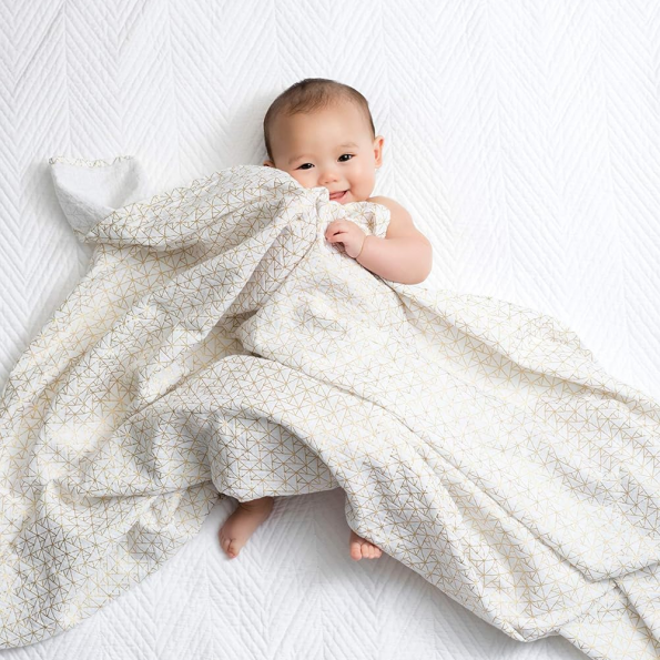 AdenAnais komplet 3 tetra pelene 120x120 Metallic Gold Deco6
