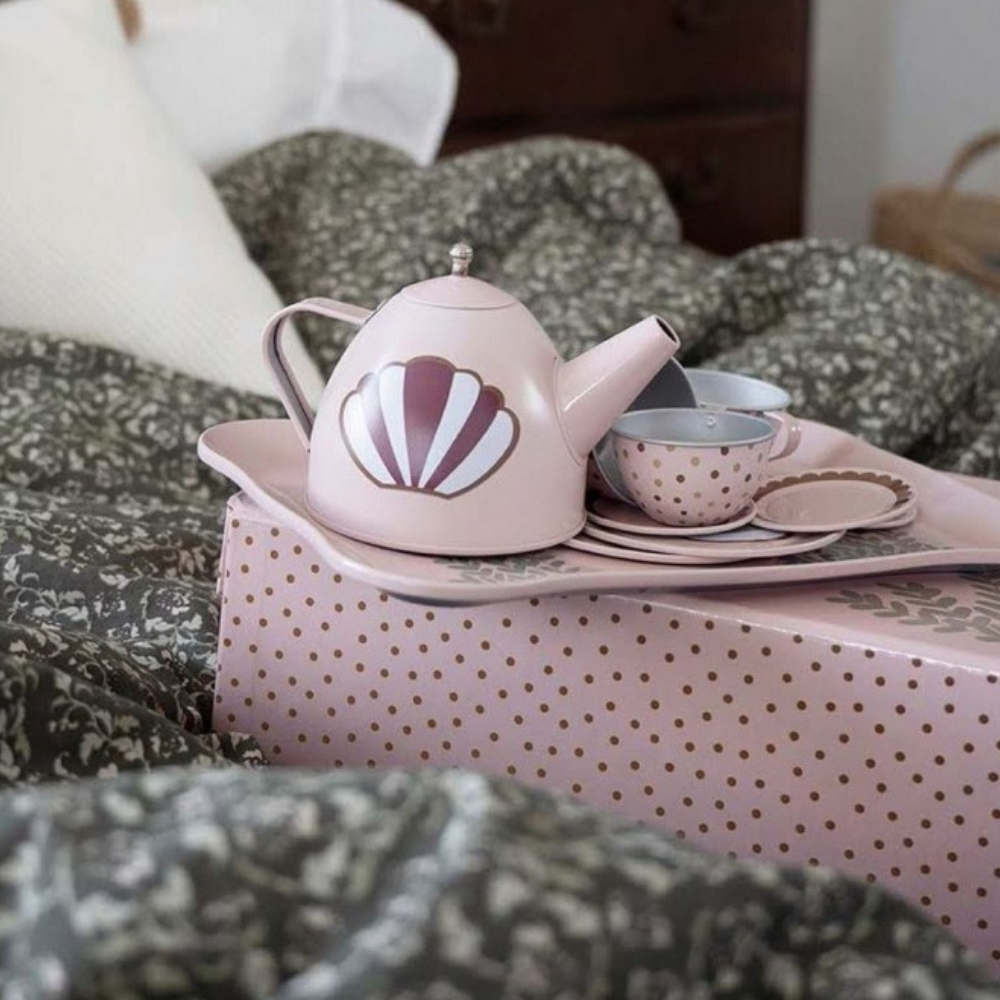 JaBaDaBaDo Set za čaj od metala - Morski konjić2 JaBaDaBaDo-Set-za-caj-od-metala-Morski-konjic2